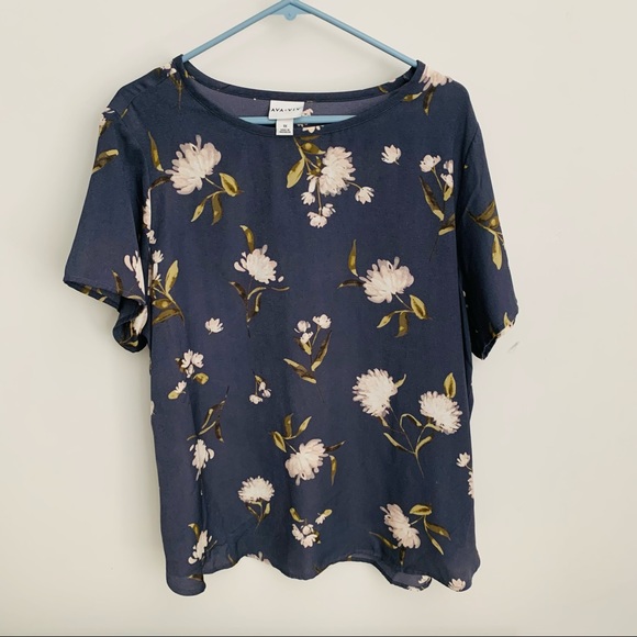 Ava & Viv Plus Size Floral Top - Picture 1 of 3